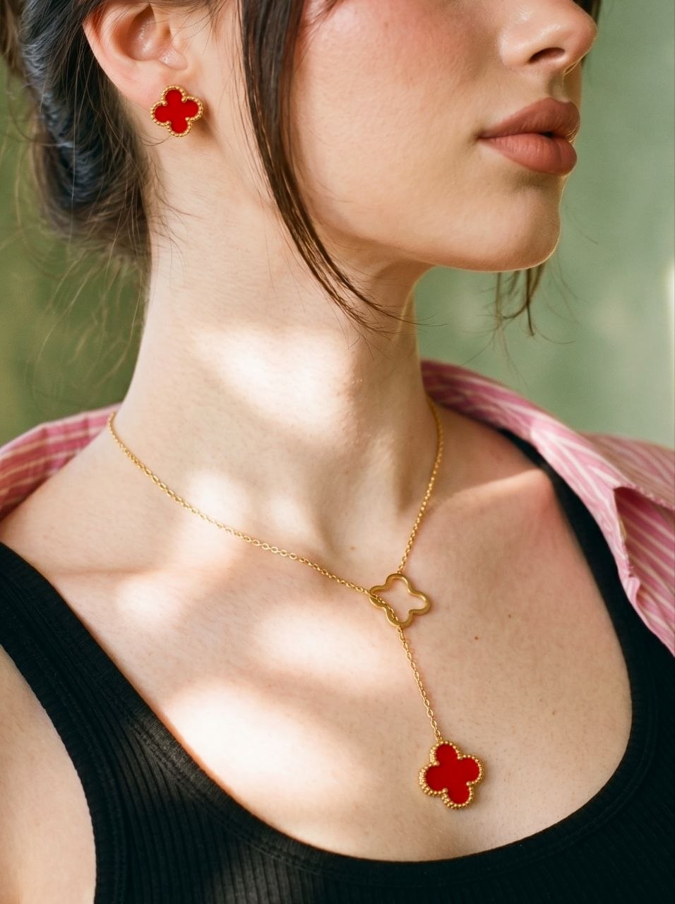 Set Gold Clover Lariat Red