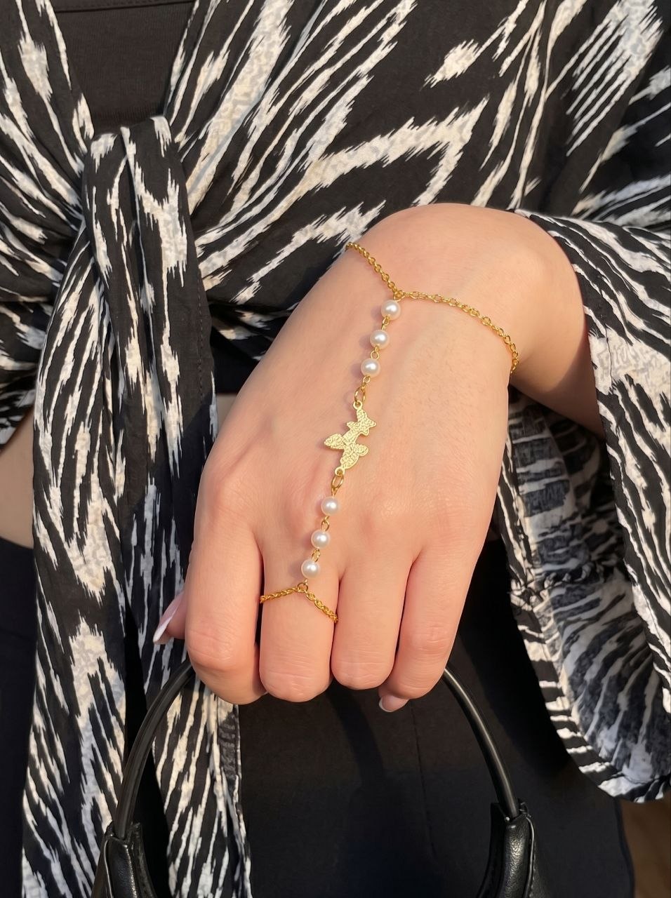 Pearl Butterfly Hand Chain