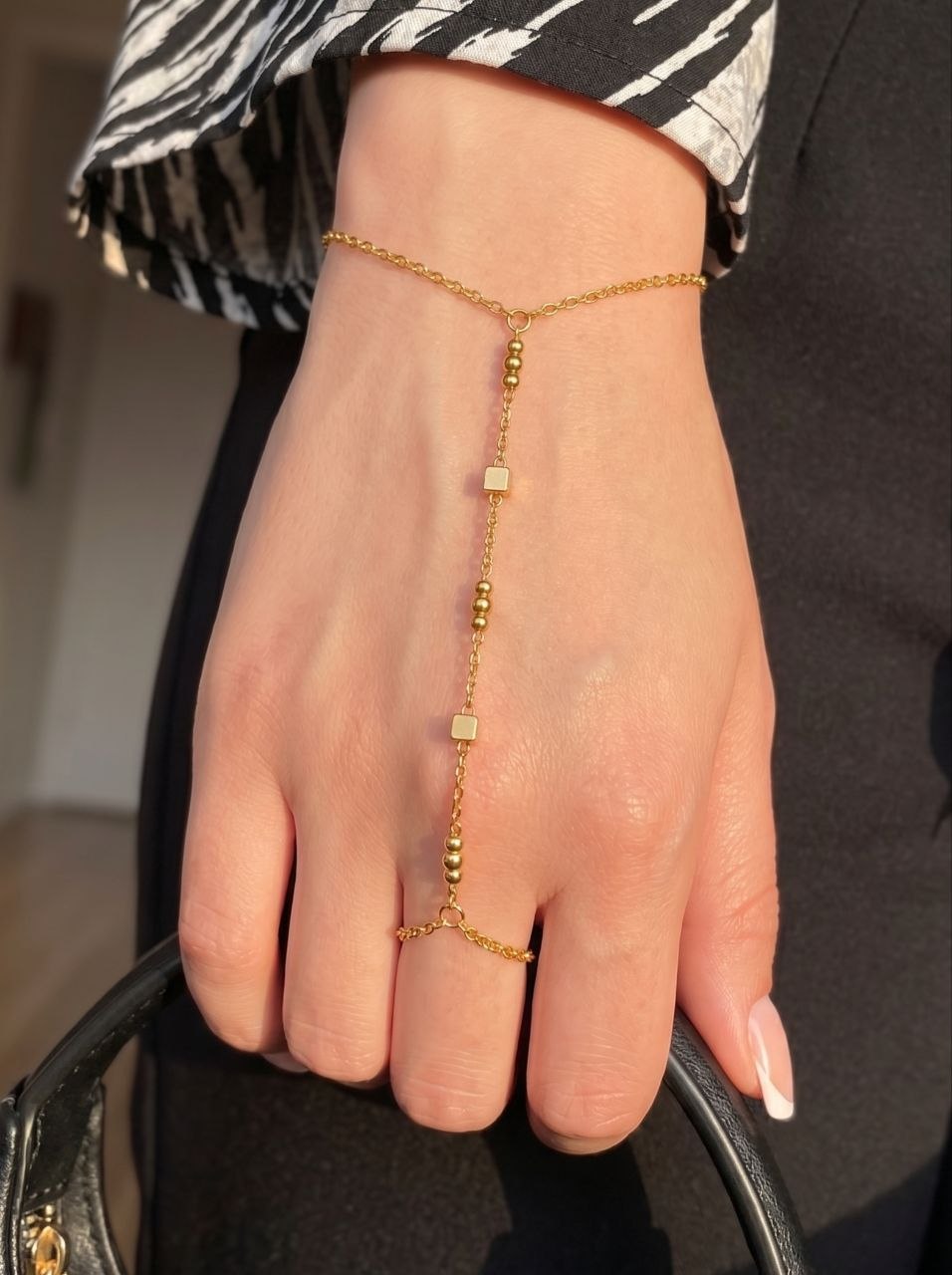 Gold Bead Square Hand Chain