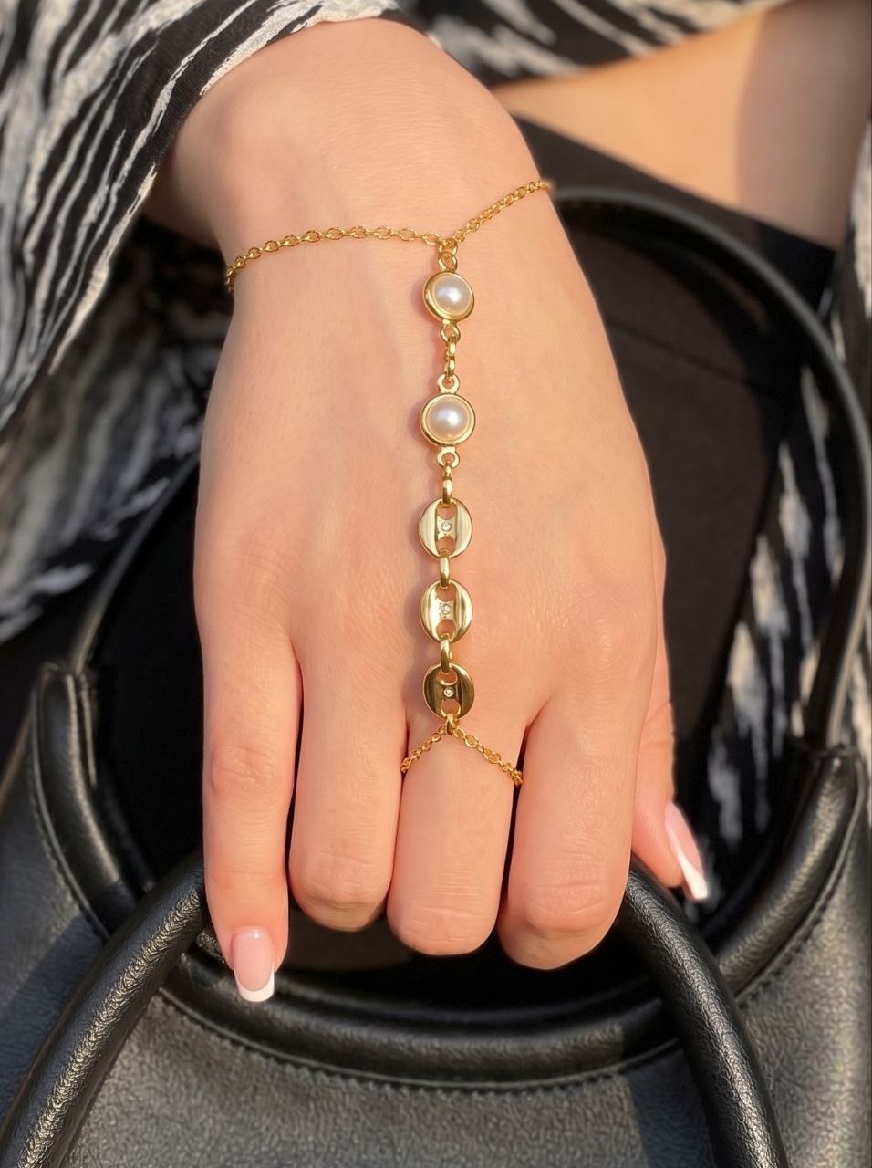 Pearl Mariner Hand Chain