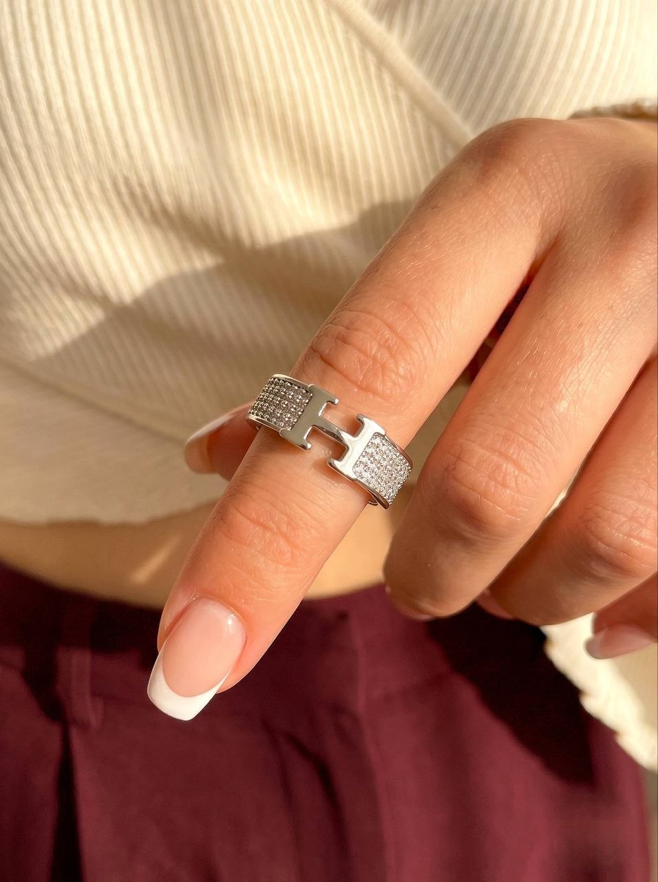 Pavé H Ring