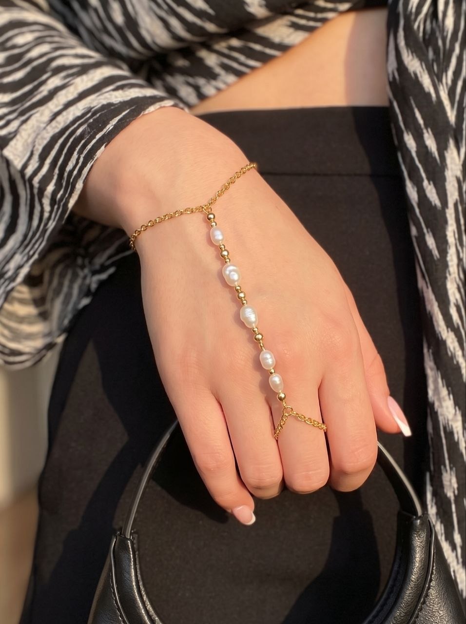 Baroque Pearl Hand Chain